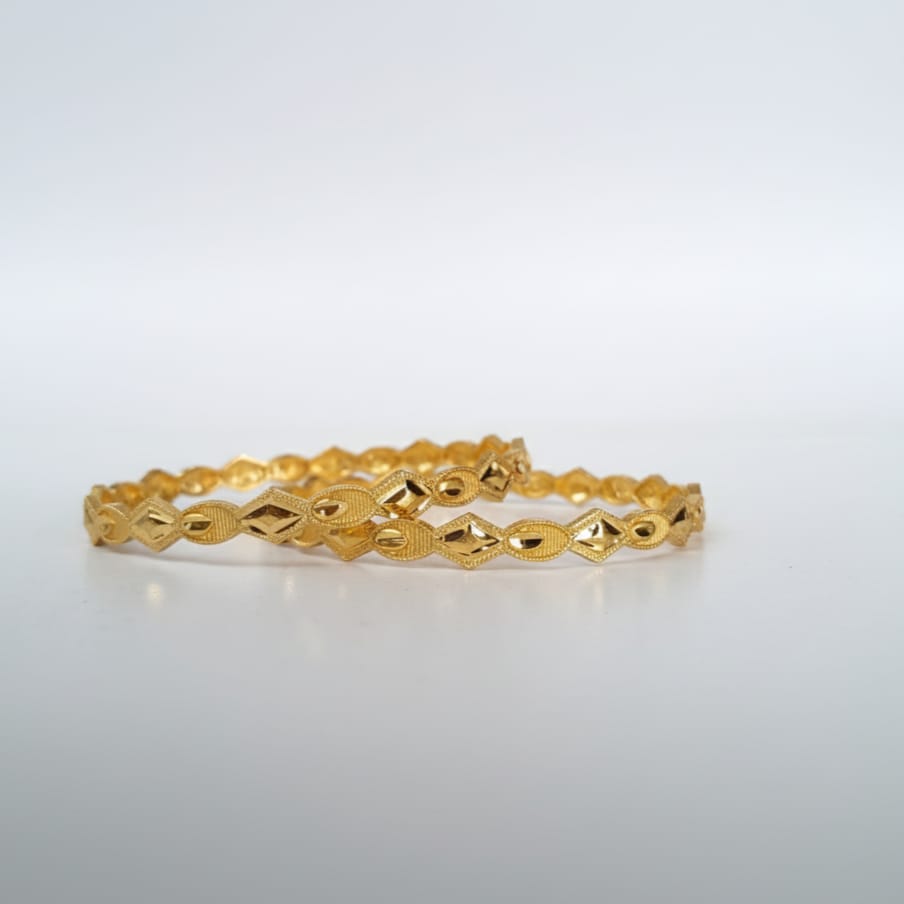 Geometric Cutwork Gold Bangles 1 pair