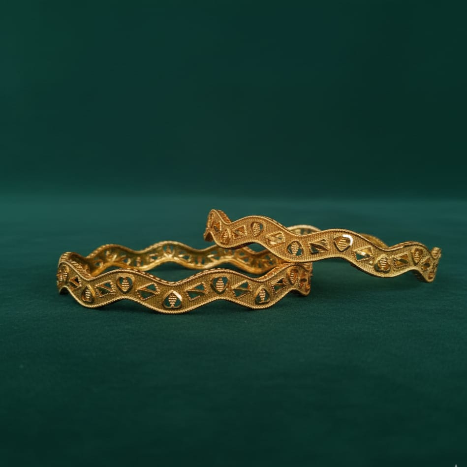 Wave-Cut Filigree Gold Bangles